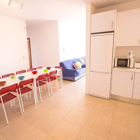 Вилла Catalunya Casas Fun And Frolic In Lloret Del Mar 3500 Meters To Beach! Льорет-де-Мар