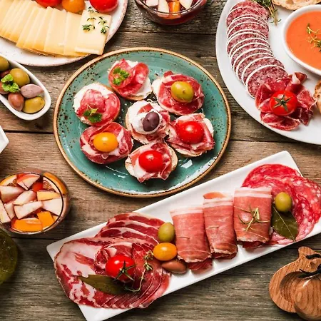 Вилла Catalunya Casas Fun And Frolic In Lloret Del Mar 3500 Meters To Beach! Льорет-де-Мар