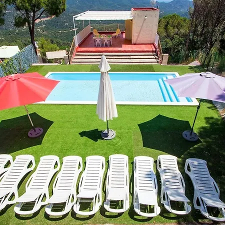 Catalunya Casas Fun And Frolic In Lloret Del Mar 3500 Meters To Beach! 료렛 드 마르