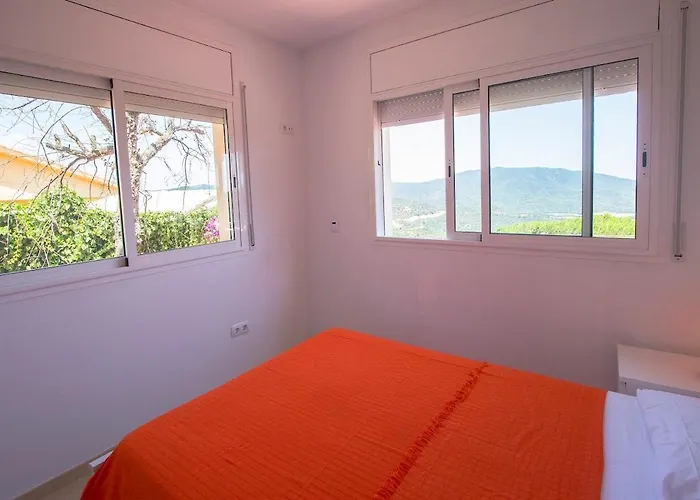 Catalunya Casas Fun And Frolic In Lloret Del Mar 3500 Meters To Beach! Villa